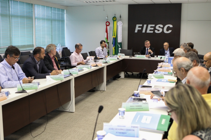 Na Palestra, consultor Bruno Lavieri, da 4E Consultoria, destaca que a operação no mercado de capitais é mais disseminada em países desenvolvidos. Foto: Filipe Scotti