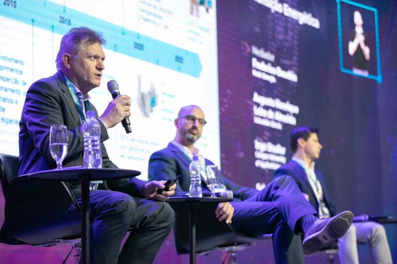 Para Sebastião Nau (primeiro plano), da Weg, hidrogênio verde é uma energia que pode ser armazenada e transportada (foto: Filipe Scotti)