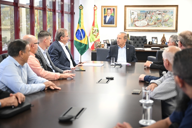Encontro foi realizado no Centro Administrativo do Governo de SC, em Florianópolis (foto: Eduardo Valente/Secom)