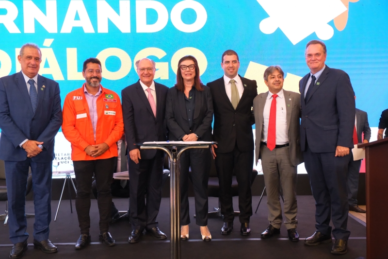 Petrobras encomenda 12 embarcações junto a estaleiros de Navegantes e Itajaí