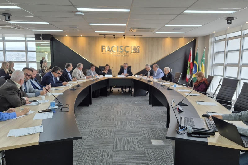 COFEM defende correção do teto e subtetos do Simples