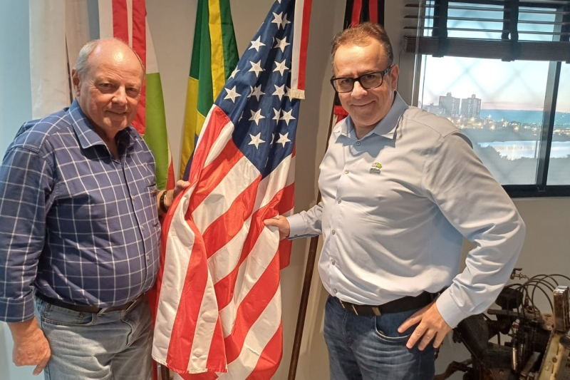 Olsen formaliza parceria com a FedEx