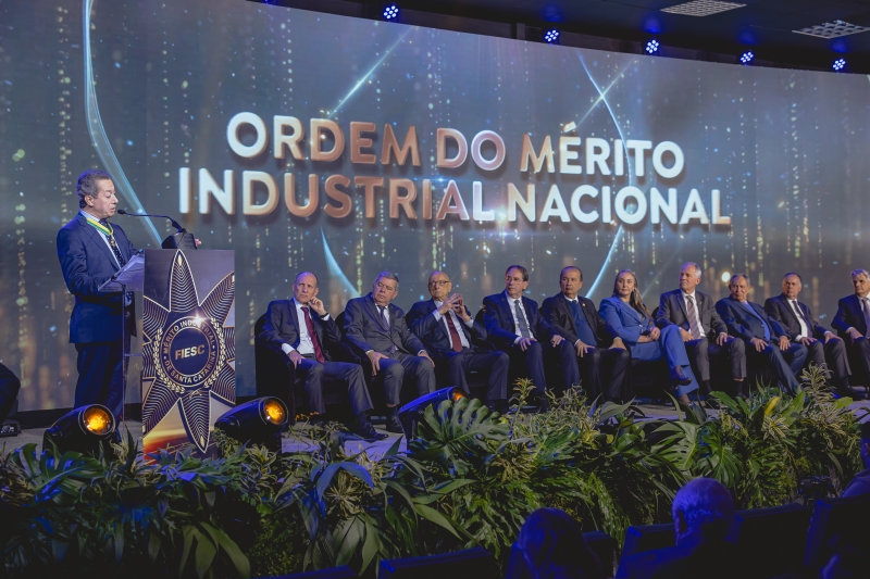FIESC entrega Ordem do Mérito Industrial
