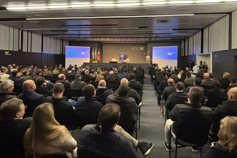 Brasil tem chance de brilhar em novo ciclo geopolítico, afirma Marcos Troyjo em evento da FIESC