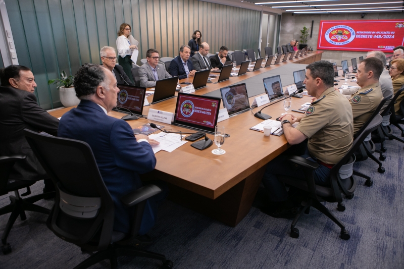 Bombeiros de SC apresentam resultados do programa Descomplica ao COFEM