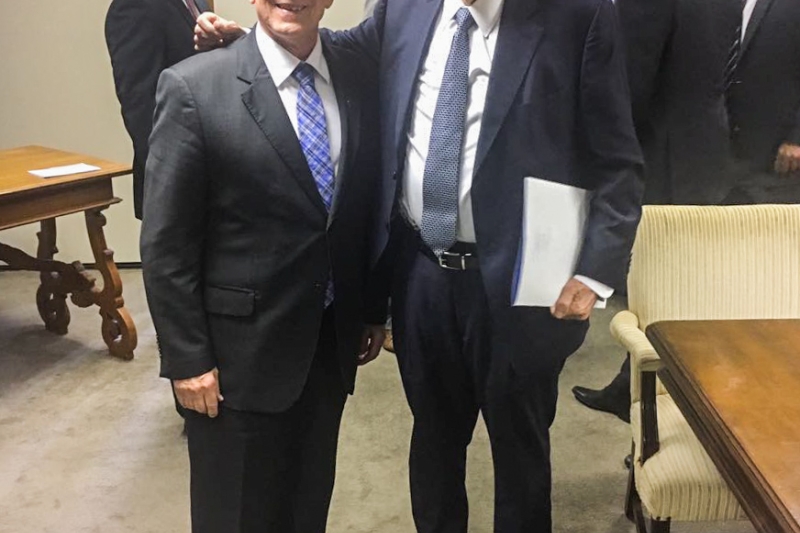 Côrte com Henrique Meirelles, ministro da Fazenda