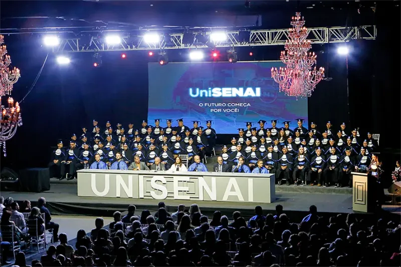 Currículos do UniSENAI são elaborados em parceria com grandes indústrias, que acompanham e avaliam os projetos dos alunos - Foto: Arquivo FIESC.